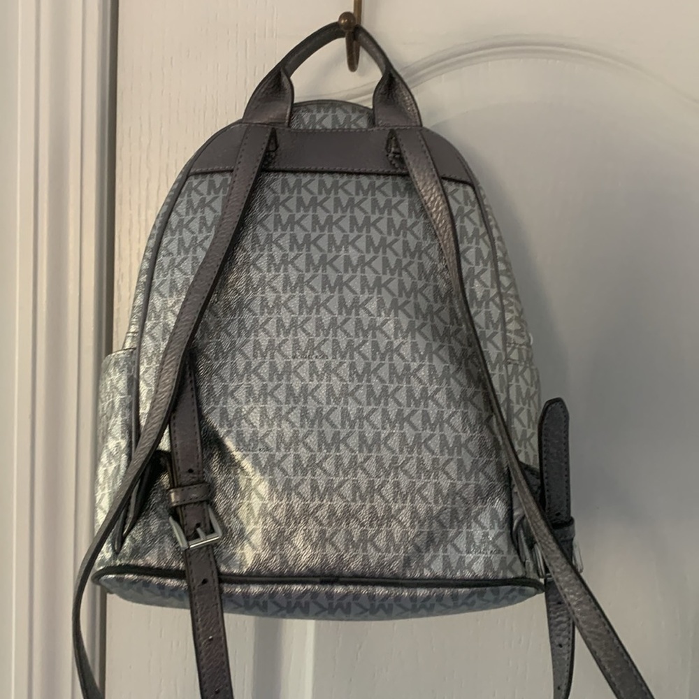 Michael Kors Silver shimmer Monogram Backpack shiny zipper leather compartments - Picture 10 of 16